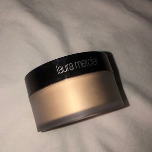 Laura Mercier Translucent Loose Powder